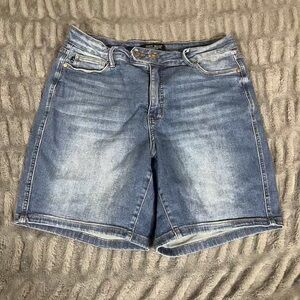Rock & Republic Faded Blue Jean Shorts